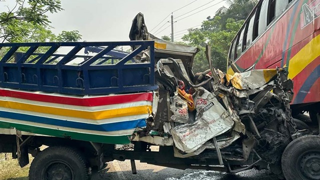 ৫ বছরে সড়কে নিহত ৩৫ হাজারের বেশি