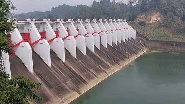 ৬ ঘণ্টা পর বন্ধ করা হলো কাপ্তাই বাঁধের ১৬টি জলকপাট