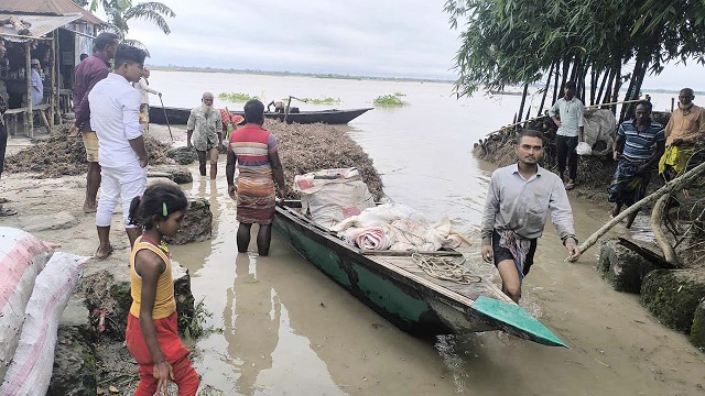 বিপৎসীমার ওপরে তিস্তার পানি