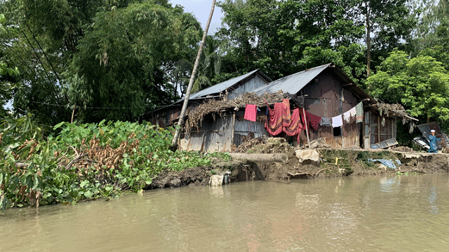 সুনামগঞ্জে নদীগর্ভে বিলীন বসতবাড়ি