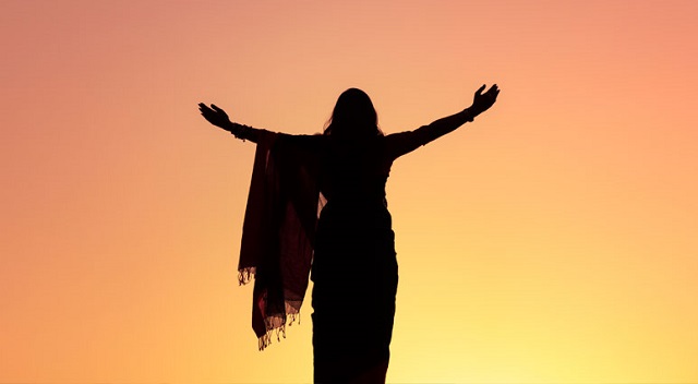 স্বাধীন, মুই স্বাধীন